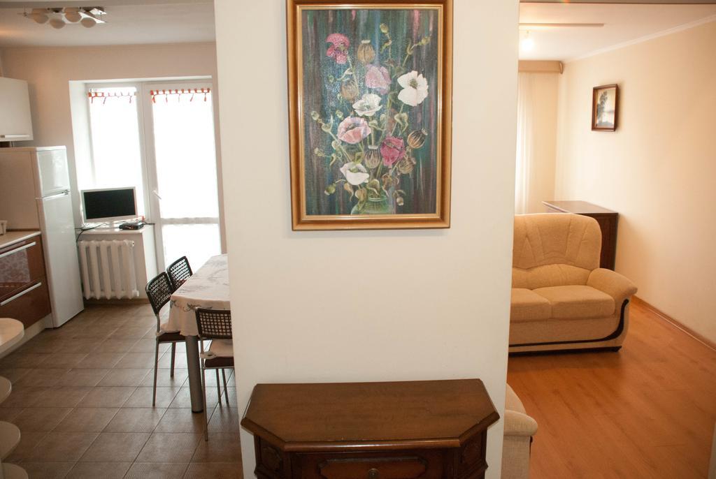 Apartment On Akademika Lazarenka 48A Lviv Exteriör bild